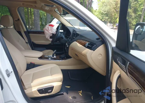 2016 BMW X3 xDrive28I z USA, uszkodzony, nr VIN 5UXWX9C55G0D84239